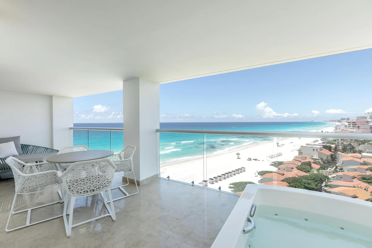 Suite balcony with private jacuzzi at Le Blanc Spa Resort Cancún