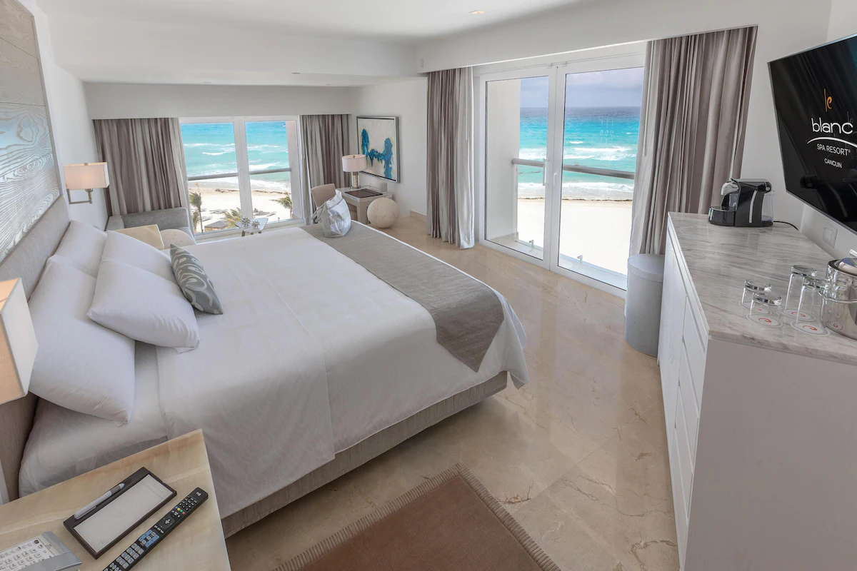 Royale Junior Suite with ocean view at Le Blanc Spa Resort Cancún